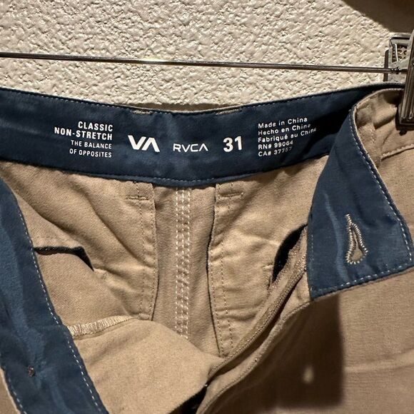 RVCA Men Tan Shorts Size 31 - Picture 9 of 10